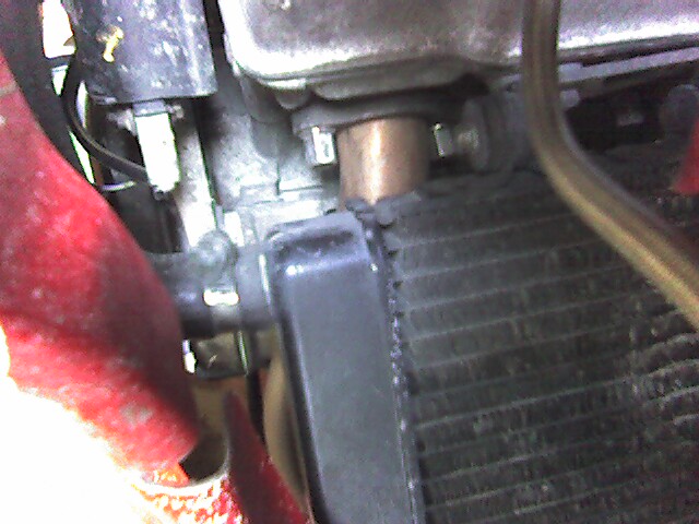 RVF400 lower radiator