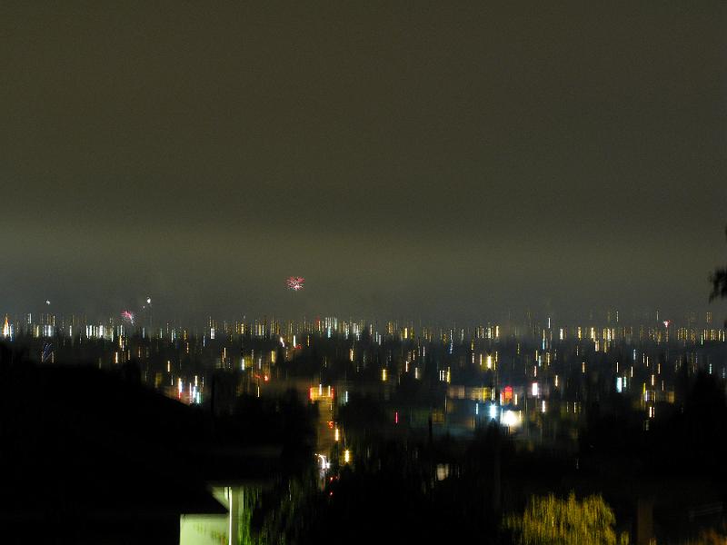 IMG_1000.JPG - 15 seconds worth of fireworks.