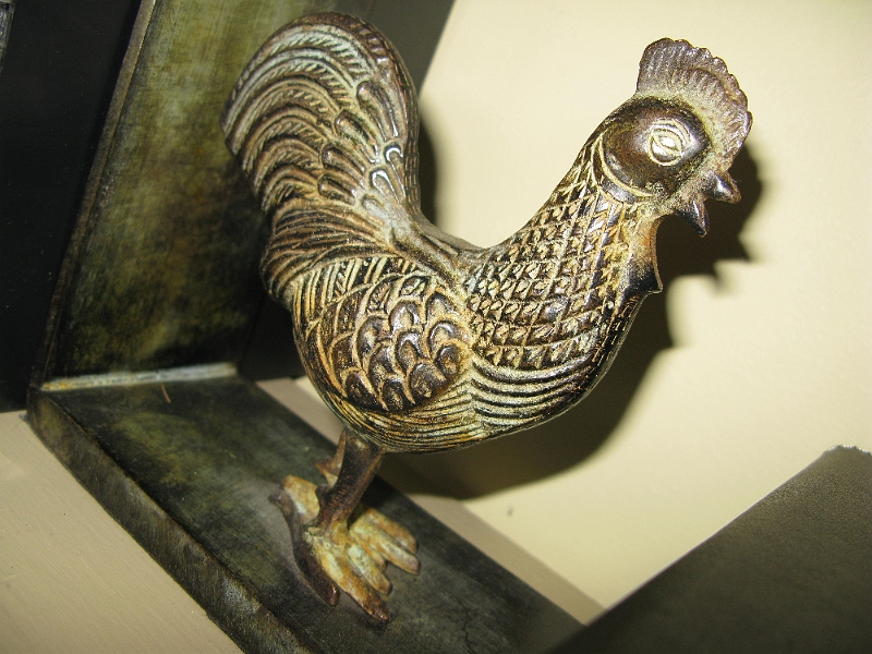 IMG_1944.JPG - Yet another gratuitous chicken.