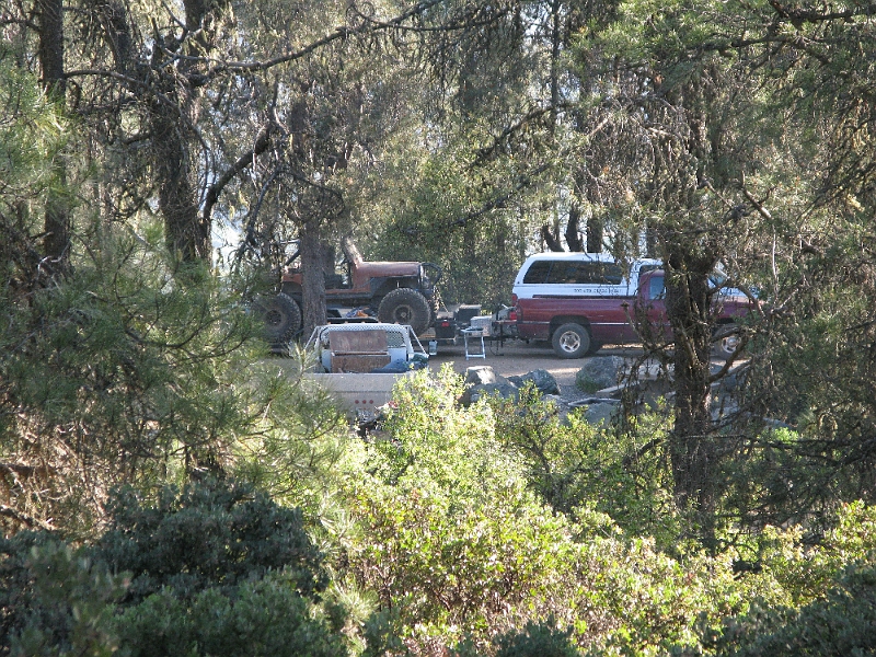 IMG_2700.JPG - Sample of the occupants of the campground.