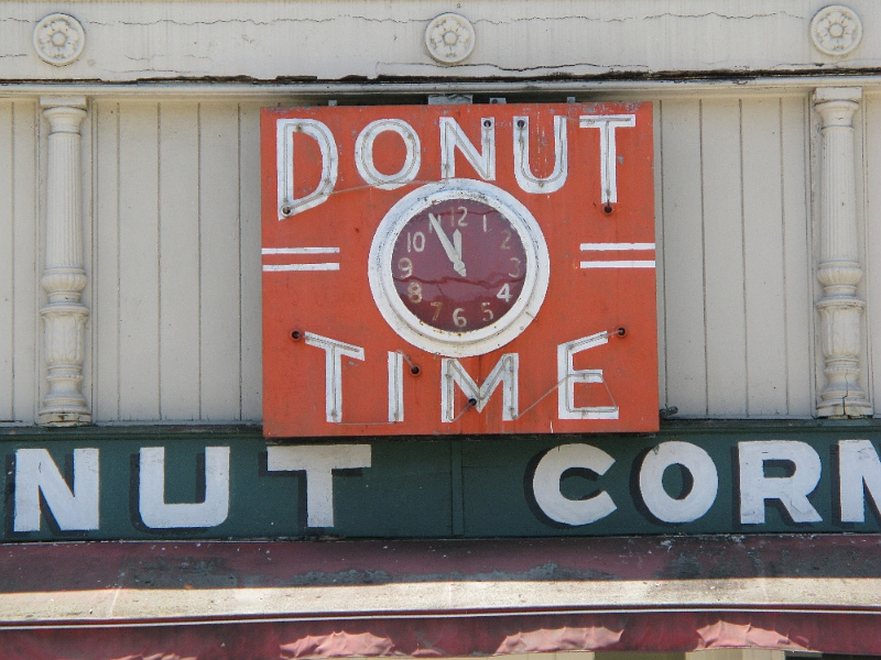 IMG_2707.JPG - Any time is donut time.