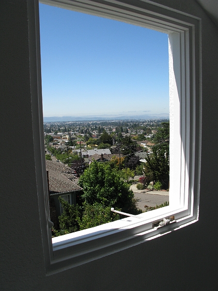 IMG_0438.JPG - Now that's a clean window.