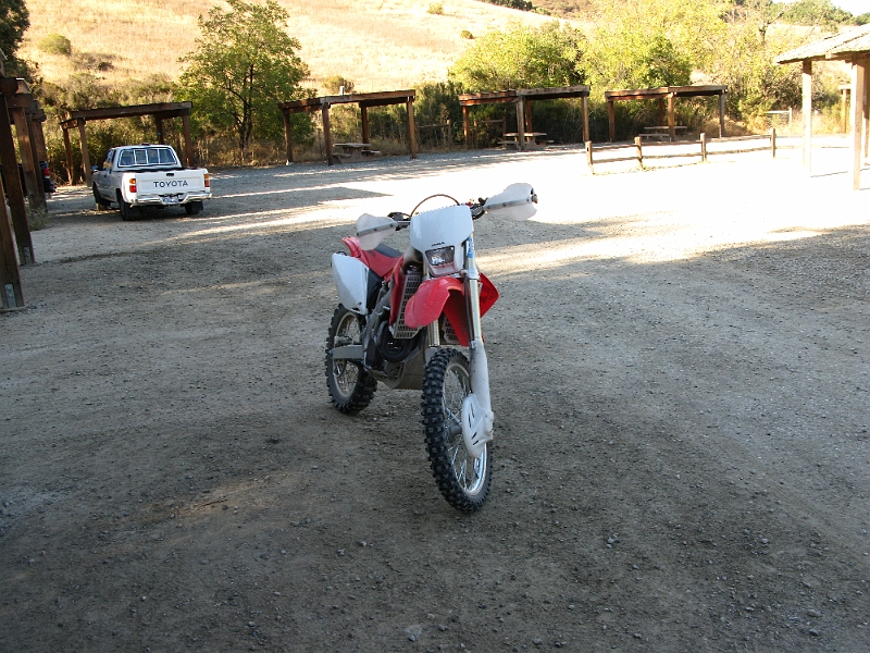 IMG_0554.JPG - Pete's bike. Which reminds me. No bike problems today.