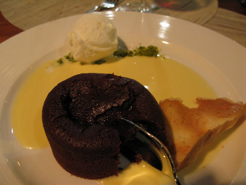 IMG_0635.JPG - The menu said "soft chocolate cake", which makes me wonder if perhaps they don't realize that souffle has become one of those appropriated words that requires no translation. And yes it was as good as it looks.