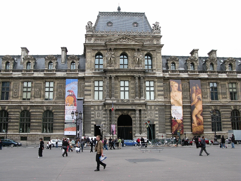 IMG_0637.JPG - Taking the Metro to the Louvre was pretty easy even for a noob like me.
