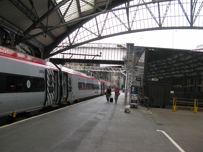 IMG_0733.JPG - Disembarking in Liverpool.