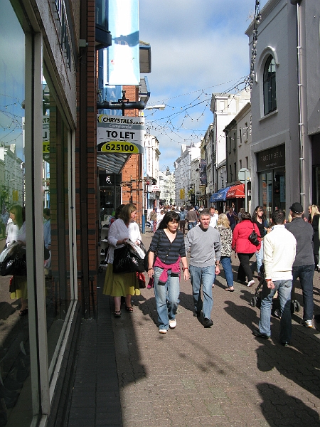 IMG_0793.JPG - Nice idea, an open air shopping district.