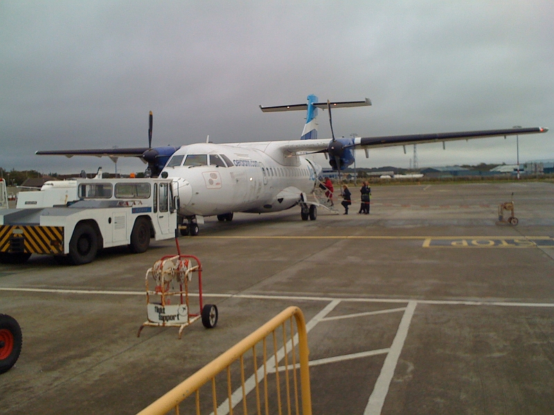 IMG_0051.jpg - Don't recall flying in a prop driven plane before.