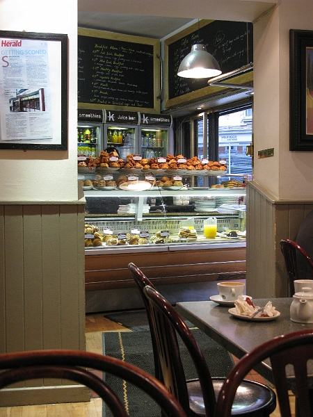 IMG_0965.JPG - Now that's how to prepare for the morning rush.