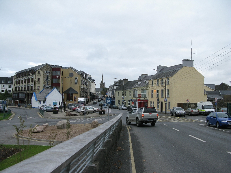 IMG_1041.JPG - Donegal town again, minus the rain.