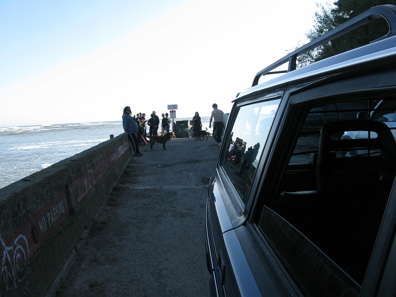 0641.jpg - End of the road in Bolinas.