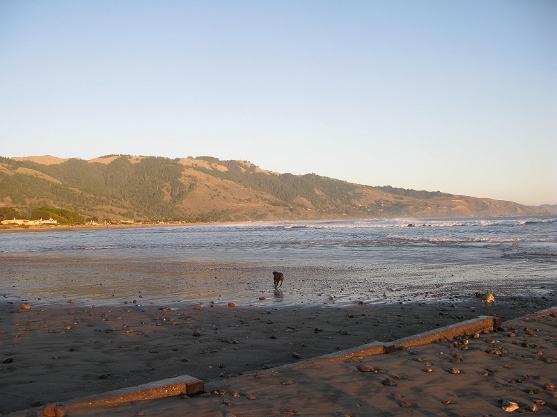 0699.jpg - Following the retreating light.