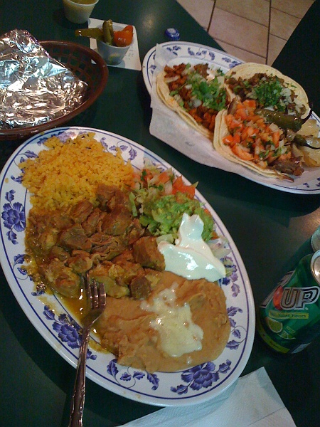 IMG_0120.JPG - Los Cuates. This time service was super fast. Made a huge difference.