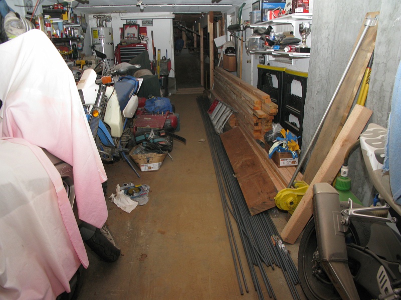 IMG_1240.JPG - Good luck getting anything done in here for a while.