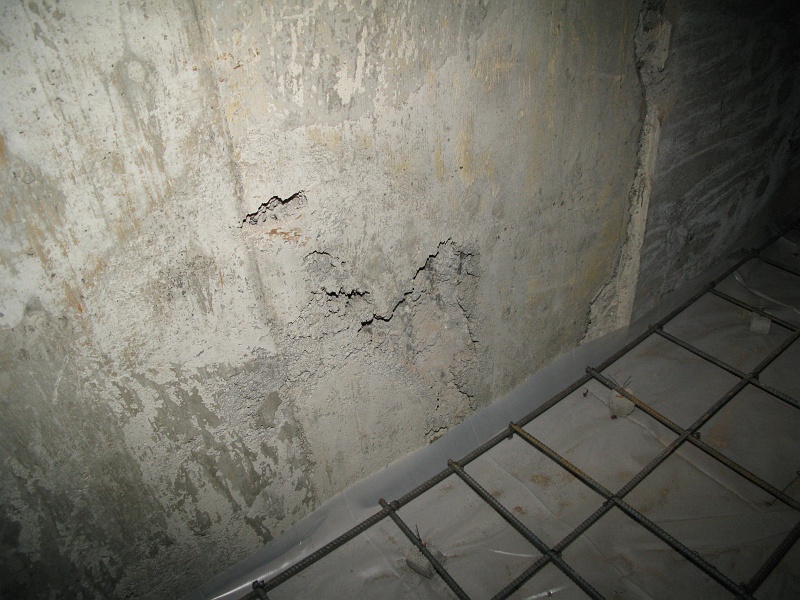 IMG_1533.JPG - Hopefully this will get patched in when the floor gets poured.