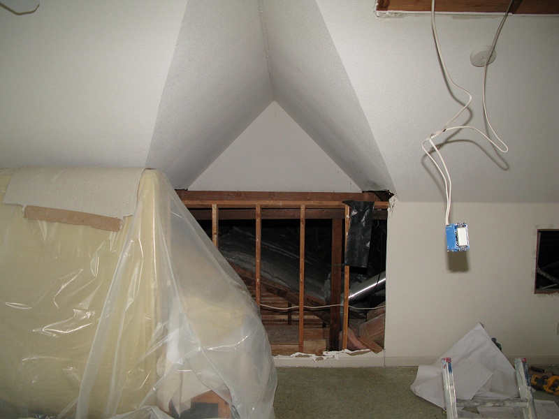 IMG_1689.JPG - Actually, there will be a new full height wall there with a full sized door in the middle.