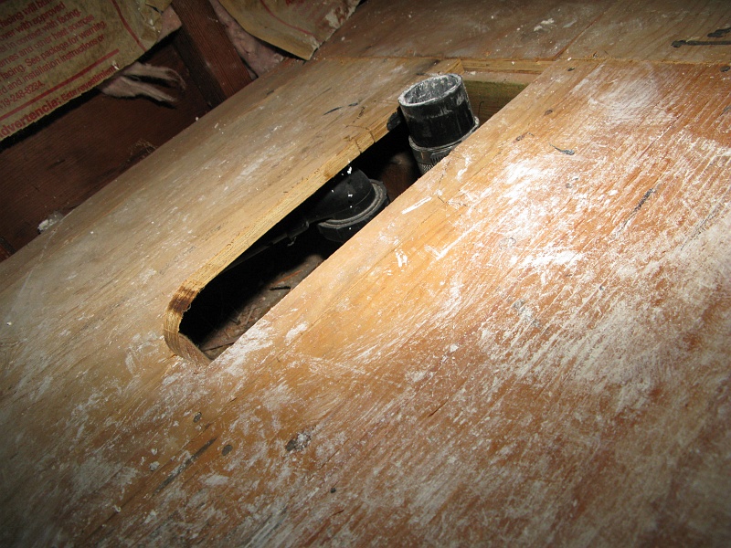 IMG_1697.JPG - Wish I'd been around to see the dismantling of the tile and shower pan.