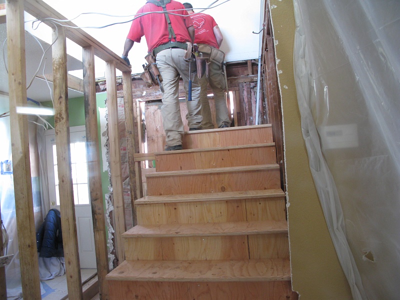 IMG_1796.JPG - Stairs go up too!
