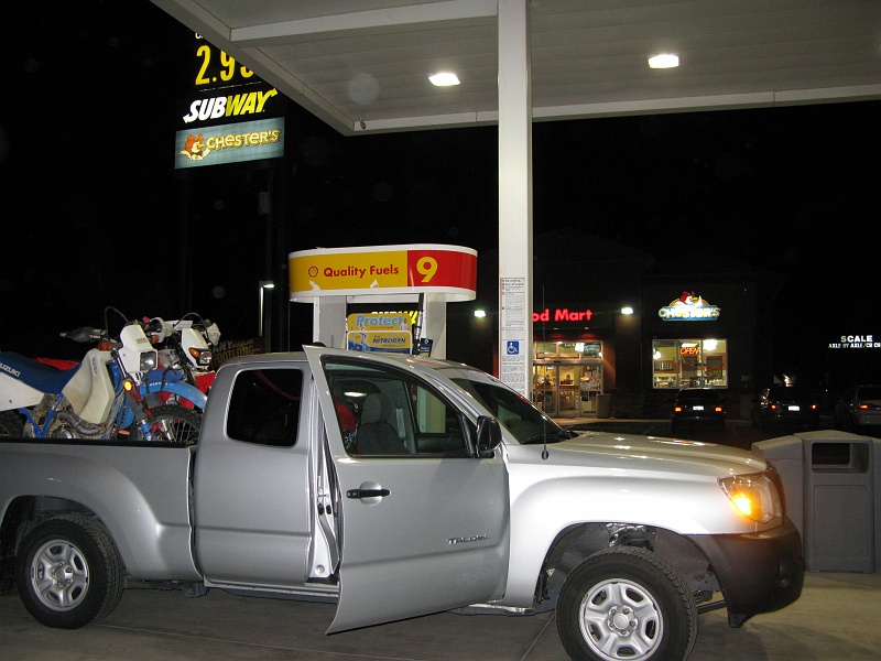 IMG_1802.JPG - Got gas and dinner. You can really smell the beef around those parts.