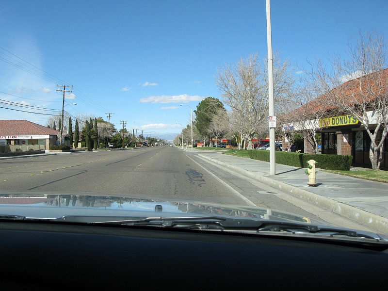 IMG_1860.JPG - Probably should eat lunch before we hit the road.