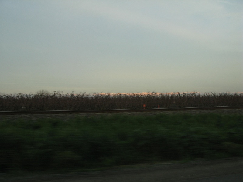 IMG_1864.JPG - Sun has set on us but not on the peaks.