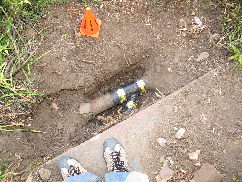 IMG_2042.JPG - Good job with the safety cones.