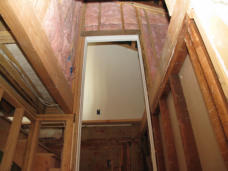 IMG_2095.JPG - No more X-Ray vision. Starting to look like a proper house with closed walls.