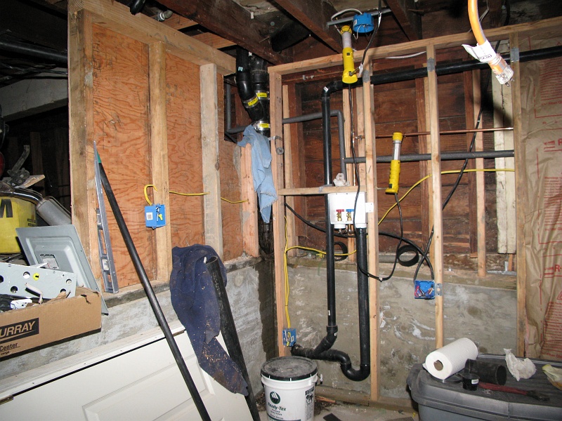 IMG_2113.JPG - Anytime they mess with that section of the drain pipe they struggle with getting it not to leak.