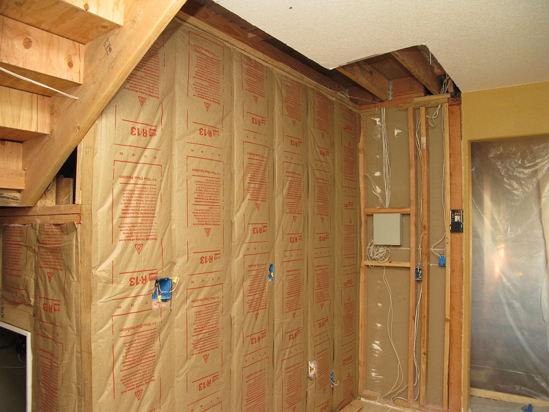 IMG_2129.JPG - Back kitchen wall now closed up. Thing are going to start moving fast.
