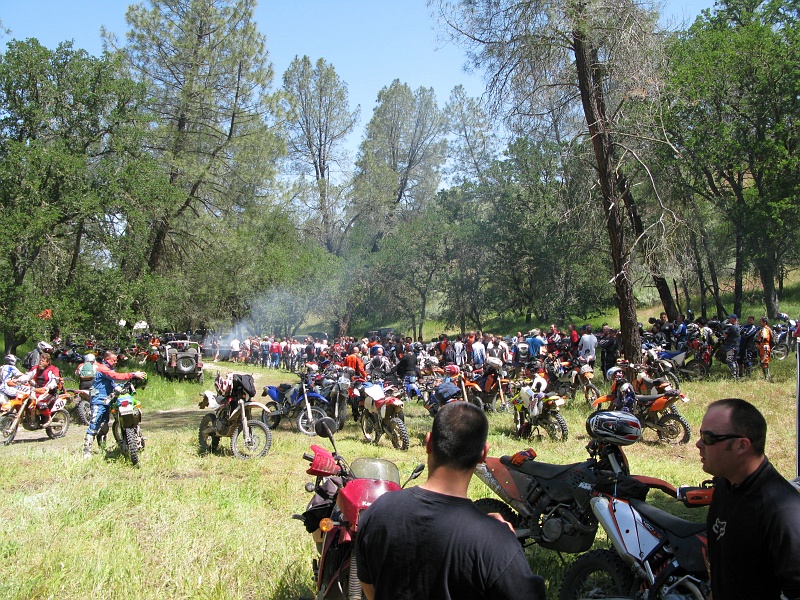 IMG_2253.JPG - Lunch. That's a lot of dirty bikers.