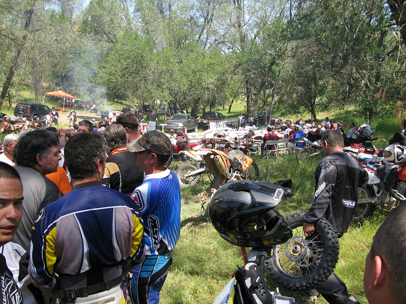 IMG_2258.JPG - Lunch line panorama pic 2