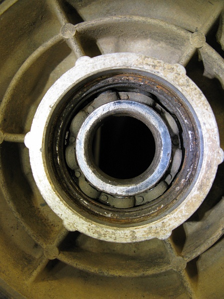 IMG_2401.JPG - This bearing in the sprocket carrier is even worse. Installed backwards, methinks.