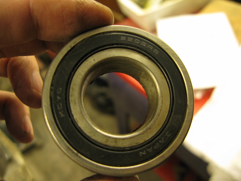IMG_2405.JPG - WIll take this to the bearing specialty shop to get a replacement.