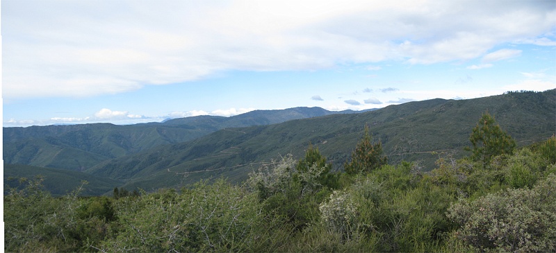 distant_trail.jpg - Nice little panorama of the kind of stuff you get to ride through. No one gets to see this area on pavement.