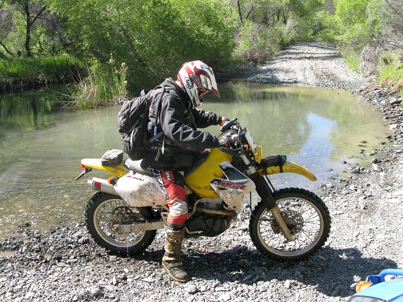 IMG_2505.JPG - No problems. Note that the trail is behind the big puddle so we aren't done with the wet.