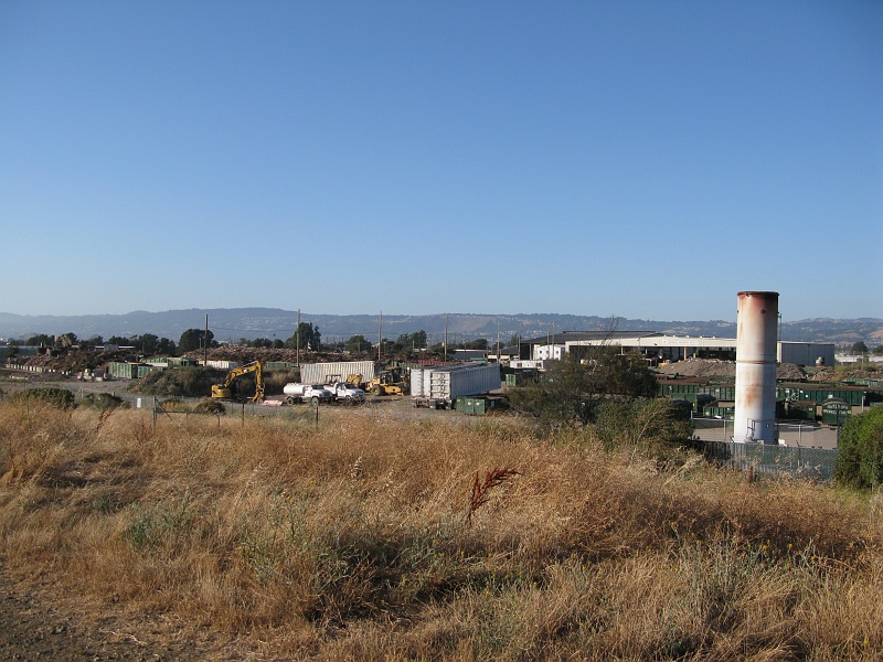 IMG_2729.JPG - Material reclamation plant for Alameda County. Some of my house has probably gone through there.