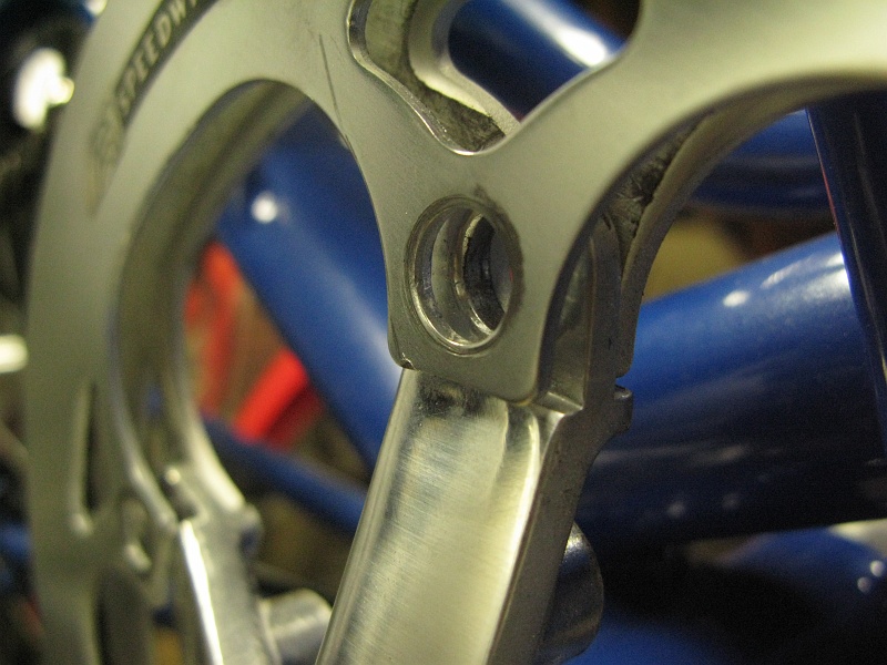 IMG_2846.JPG - With 2 of the 5 fasteners missing the chainring was free to flex around under load.