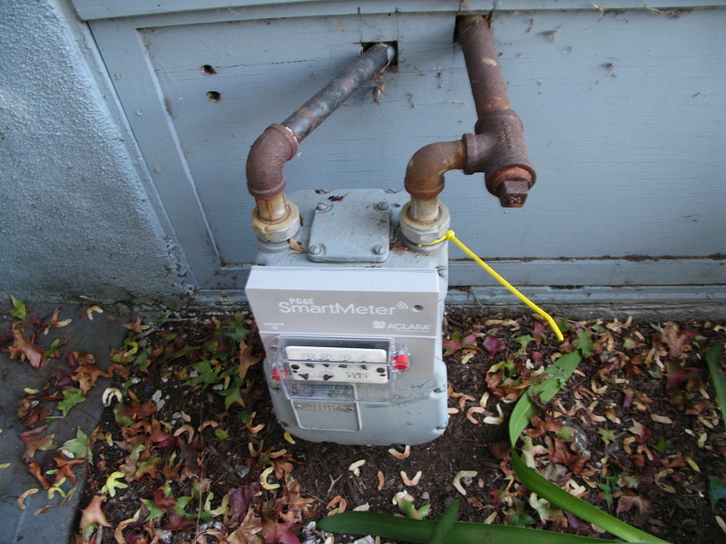 IMG_3006.JPG - The gas meter can phone home now too.