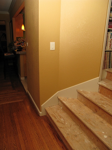 IMG_3052.JPG - Baseboard trim goes in at last.