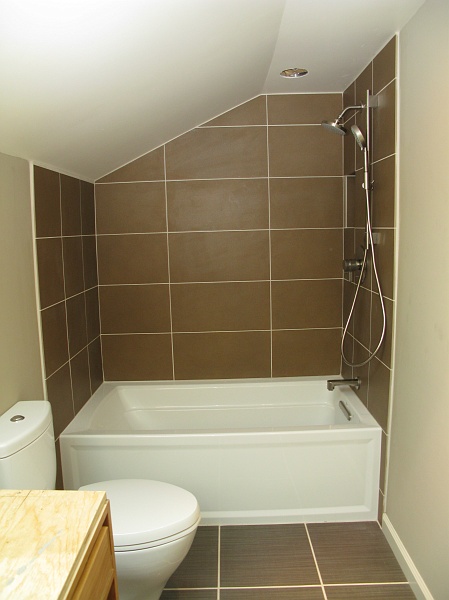 IMG_3097.JPG - Plumbing done for the bath and shower.