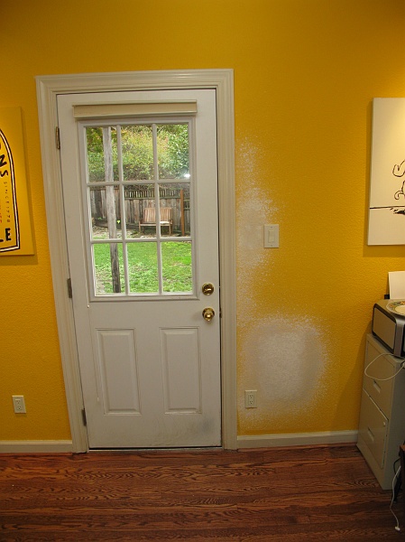 IMG_3182.JPG - Textured over. Yet more paint to match.