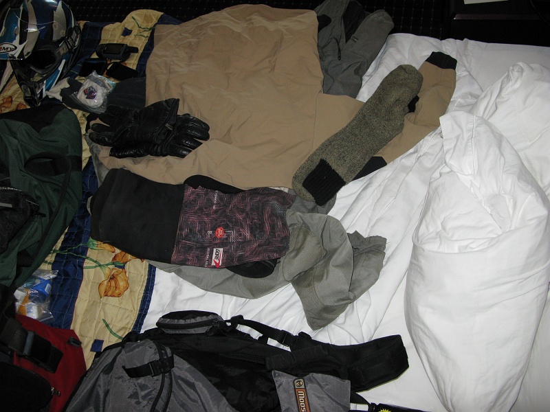 IMG_3568.JPG - Make it to the hotel, get prepped for an early start the next morning.