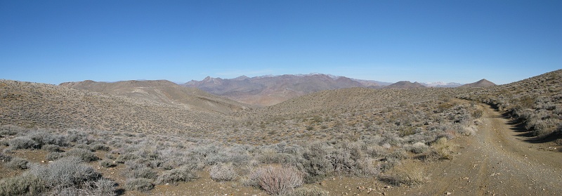 yet_another_vista.jpg - Cropping off the rough edges is definitely better.