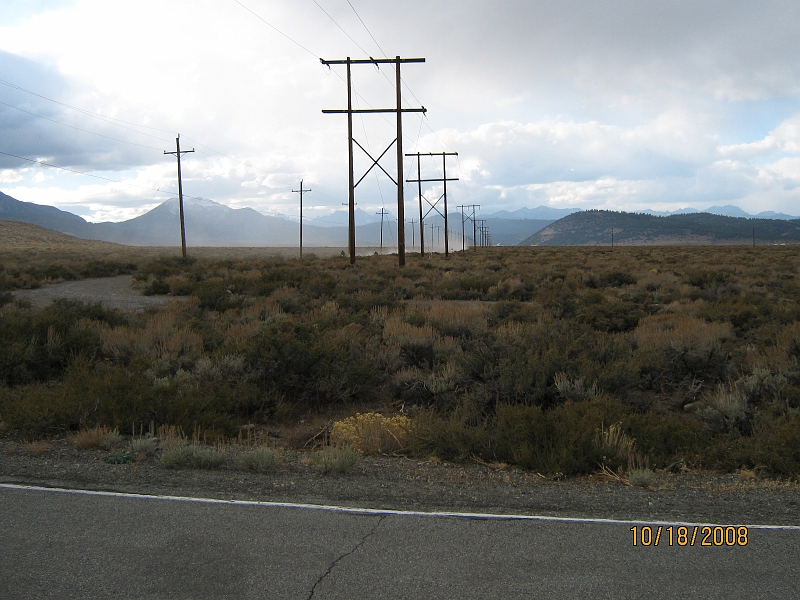 IMG_0131.JPG - If you get lost, just follow the power line access road. Chances are you'll make it.