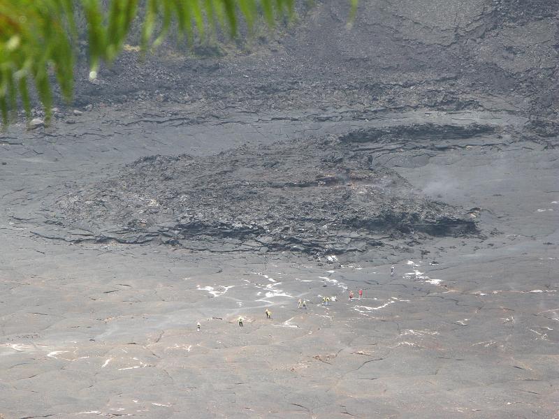 IMG_2248.JPG - At first I thought it was a science expedition or something but no, any fool can walk across the crater.