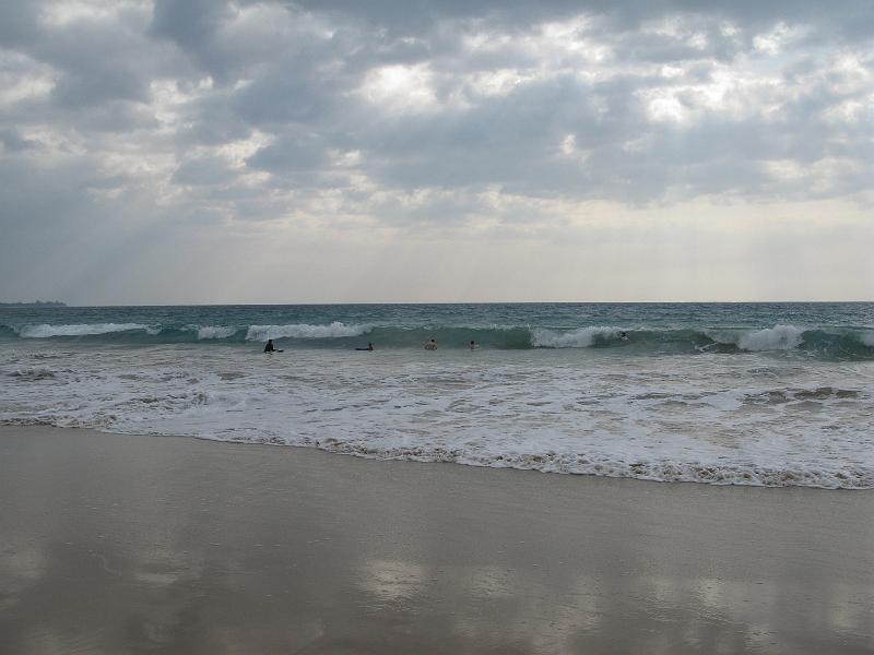 IMG_2412.JPG - All that wind that was killing me on the mountain was whipping up some serious surf on the beach.