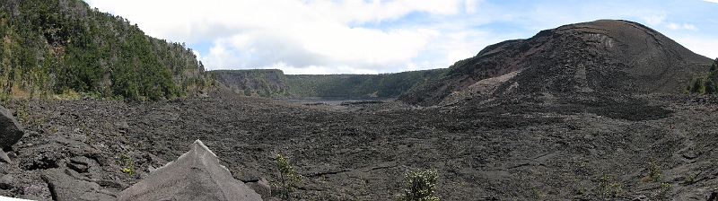 inside_kilauea_iki_stitch.jpg - Looking back through the crater having jogged across it.